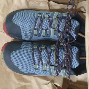 Merrell trail glove 6 - in box worn 1x only